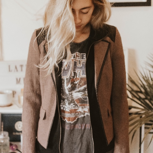 Fitted jacket - Picture 4 of 6